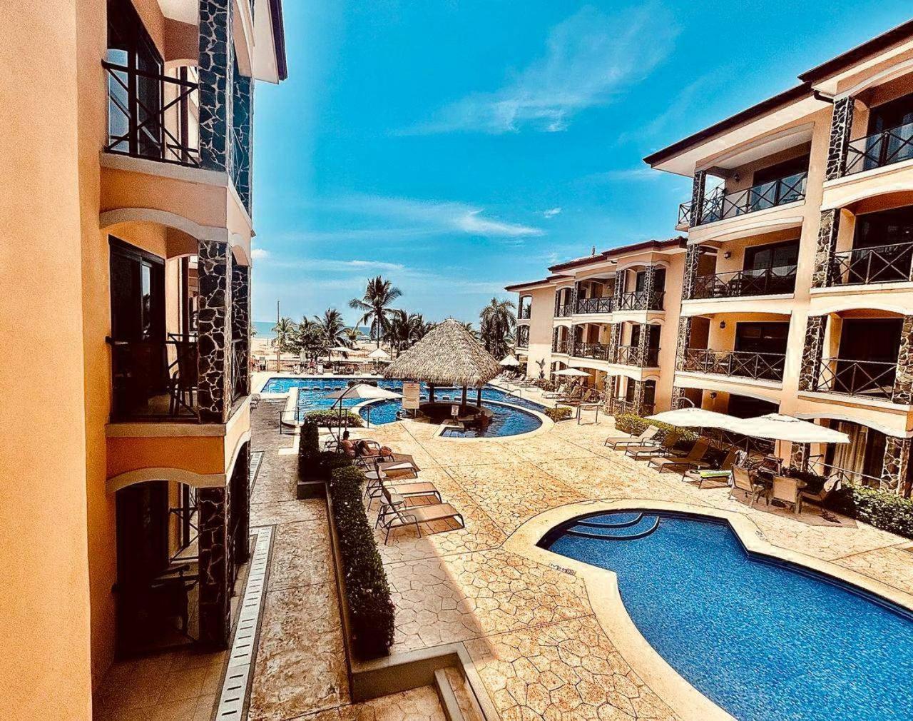Apartamento De Lujo Las 3 Gotas Jaco, Frente Al Mar Con Vista A La Playa Jacó Exterior foto